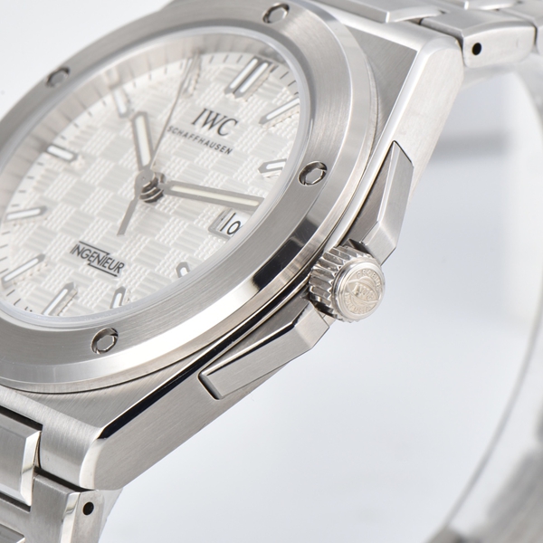 アイ・ダブリュー・シー素材ディテール